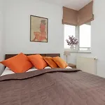Cozy Near Airport By Renters Varšava