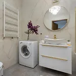Cozy Near Airport By Renters Apartmán