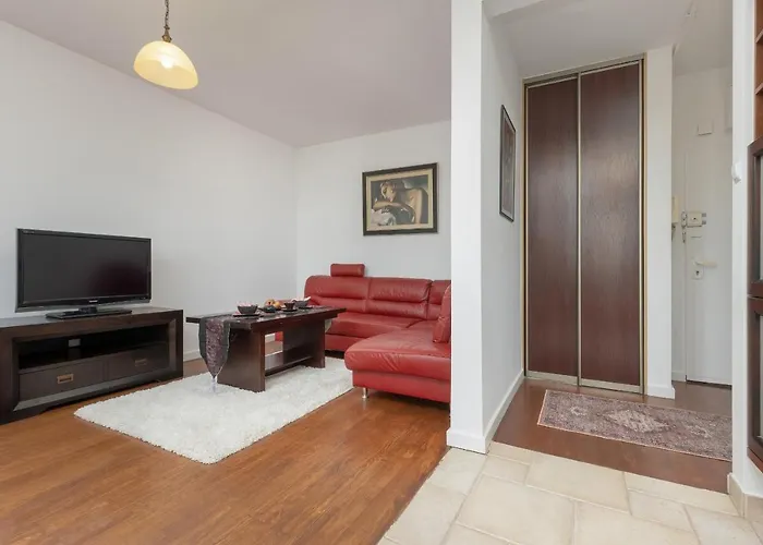 Cozy Near Airport By Renters 아파트 *