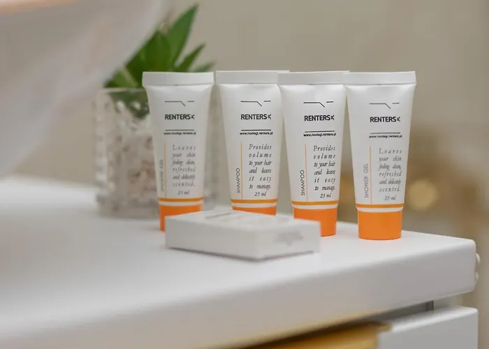 Cozy Near Airport By Renters 아파트 바르샤바