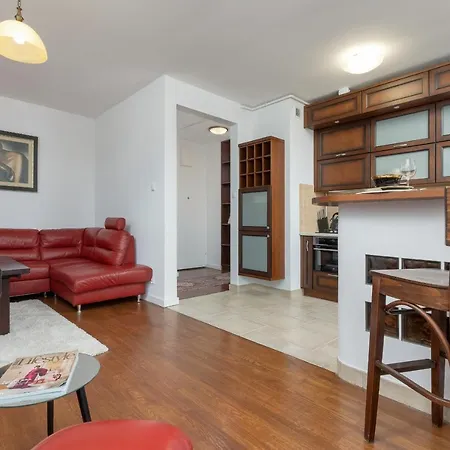 Cozy Near Airport By Renters * Варшава